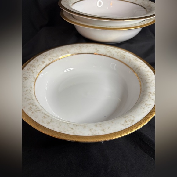 3-Royal Heritage Large serving bowls - Picture 3 of 7